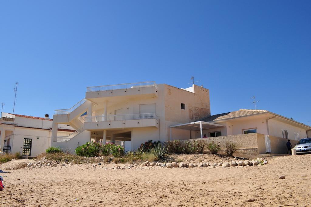 Sagittarius Mare Apartment Marina di Ragusa Exterior foto