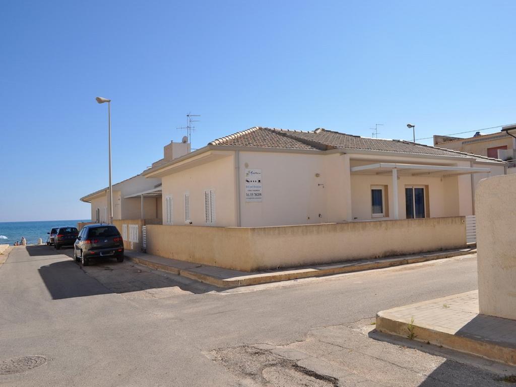 Sagittarius Mare Apartment Marina di Ragusa Exterior foto